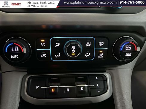 Used 2022 GMC Acadia SLT w/ Preferred Package image 37