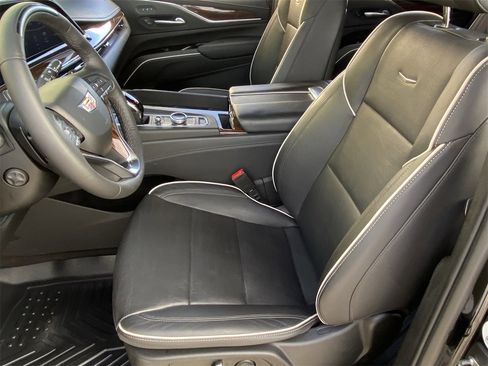 Used 2022 Cadillac Escalade Premium Luxury w/ Performance Package image 19