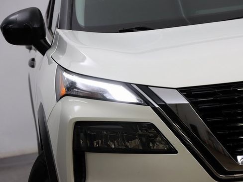 Used 2023 Nissan Rogue S image 4