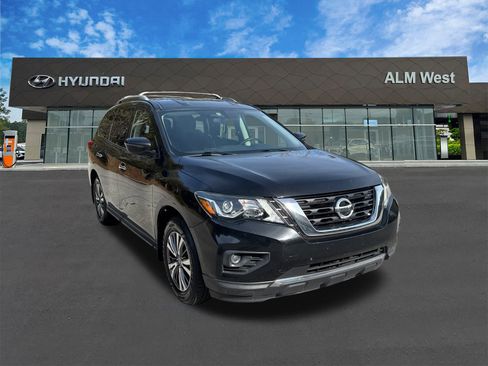 Used 2020 Nissan Pathfinder S image 3