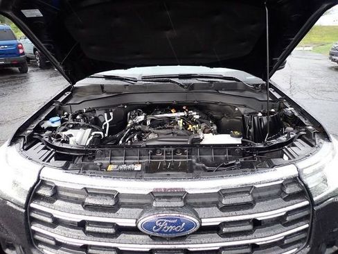 Certified 2025 Ford Explorer Active w/ Active Comfort Package AWD/4WD image 15