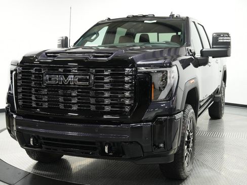 New 2026 GMC Sierra 2500 Denali Ultimate image 3