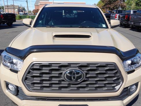Used 2020 Toyota Tacoma TRD Sport image 6