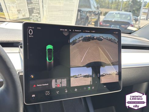 Used 2022 Tesla Model Y Long Range AWD/4WD image 20
