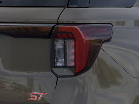 Used 2026 Ford Explorer ST w/ Sun And Sound Package AWD/4WD image 21