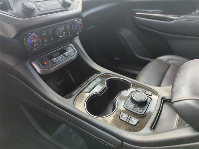 Used 2022 GMC Acadia AT4 w/ Technology Package AWD/4WD image 14