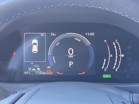 Certified 2025 Lexus UX 300h FWD w/ Accessory Package (Z2) image 23