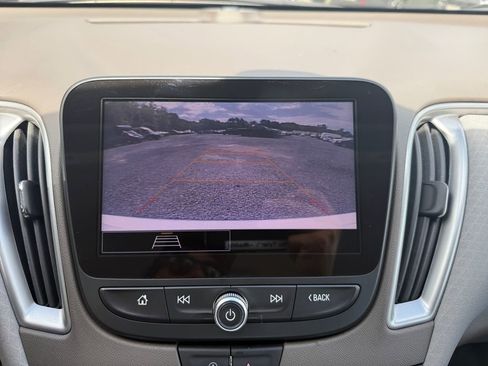 Used 2022 Chevrolet Malibu LS w/ Driver Confidence Package FWD image 32