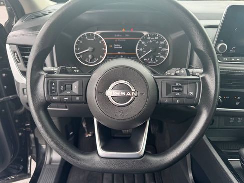 Used 2024 Nissan Rogue S AWD/4WD image 17