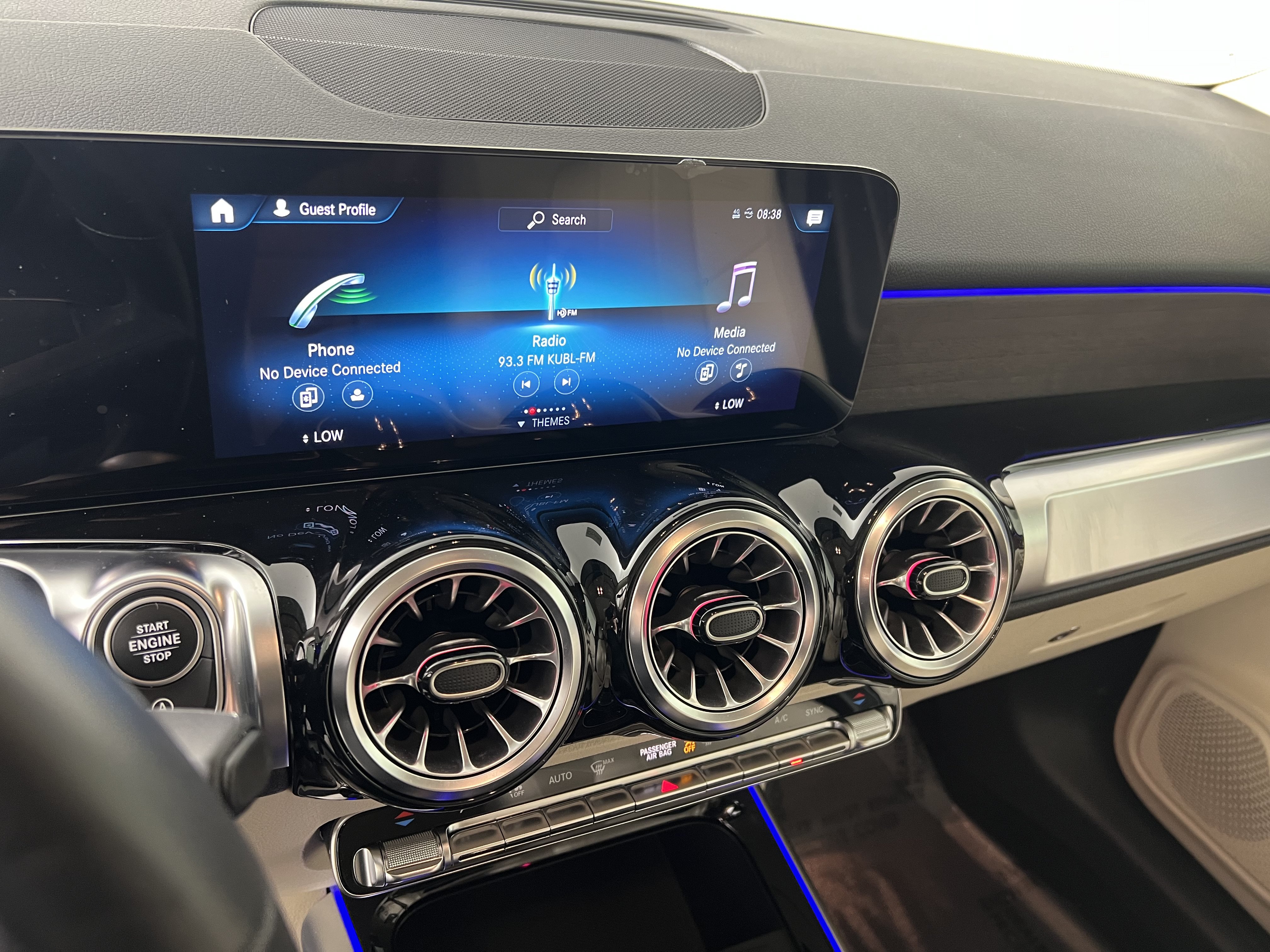 Certified 2023 Mercedes-Benz GLB 250 4MATIC image 31