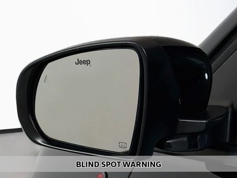 Used 2022 Jeep Compass Trailhawk w/ Trailhawk Elite Group AWD/4WD image 8