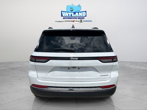 New 2026 Jeep Grand Cherokee Laredo X RWD image 4
