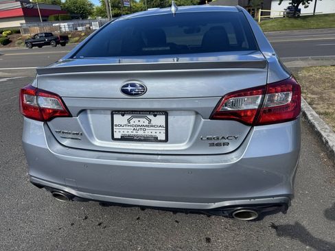 Used 2018 Subaru Legacy 3.6R Limited AWD/4WD image 4