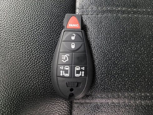 Used 2019 Dodge Grand Caravan GT FWD image 32