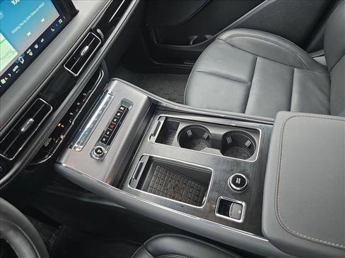 Used 2025 Lincoln Aviator AWD w/ Equipment Group 101A image 23