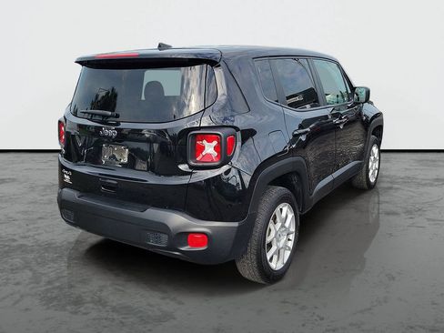 Used 2023 Jeep Renegade Latitude AWD/4WD image 2
