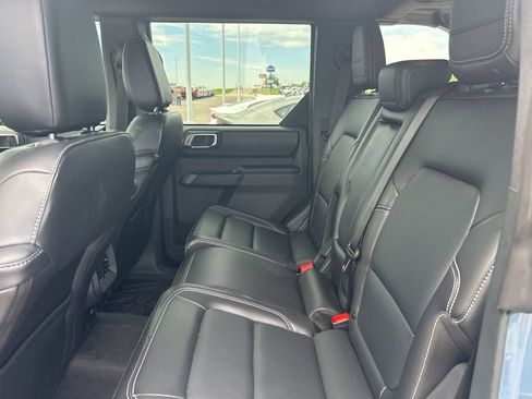 Used 2025 Ford Bronco Outer Banks AWD/4WD image 17