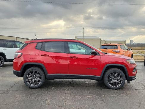 New 2026 Jeep Compass Latitude AWD/4WD image 7