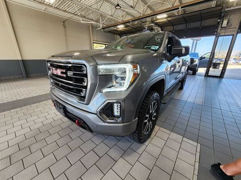 Used 2021 GMC Sierra 1500 AT4 w/ AT4 Premium Package AWD/4WD image 3