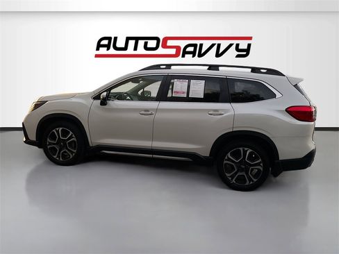 Used 2023 Subaru Ascent Limited image 4