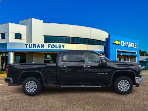 Used 2026 Chevrolet Silverado 2500 LTZ AWD/4WD image 8