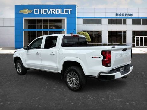 Used 2025 Chevrolet Colorado LT w/ Advanced Trailering Package AWD/4WD image 3
