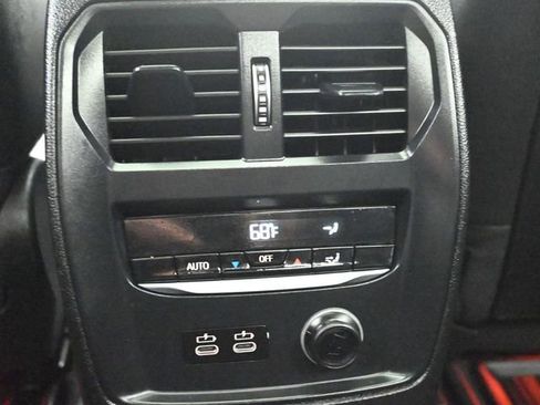 Used 2020 BMW 330i xDrive Sedan w/ Convenience Package image 17