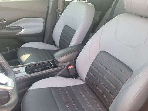 Used 2024 Nissan Kicks SR w/ SR Premium Package FWD image 22