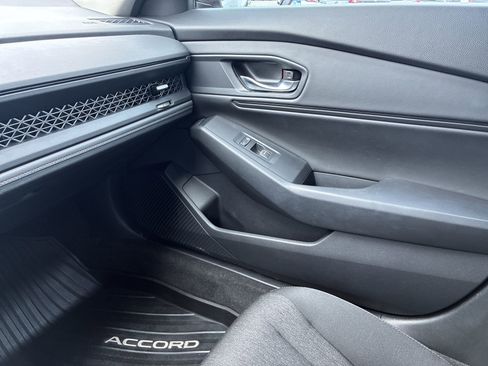 Certified 2023 Honda Accord EX image 33