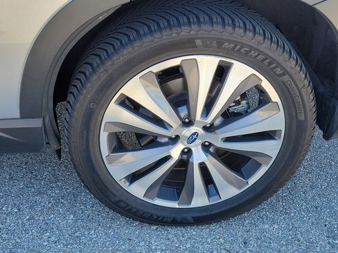 Used 2021 Subaru Ascent Premium w/ Sport Package image 10