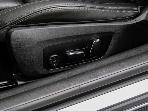 Used 2025 BMW 430i Coupe w/ Premium Package image 31