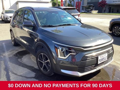 Used 2025 Kia Niro LX FWD image 2