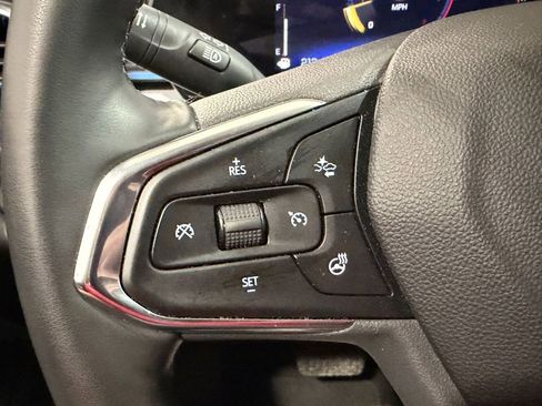 Used 2025 Chevrolet Trax LT w/ LT Convenience Package image 20