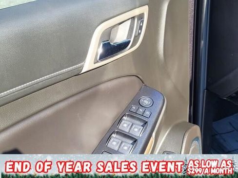 Used 2018 GMC Yukon Denali image 16