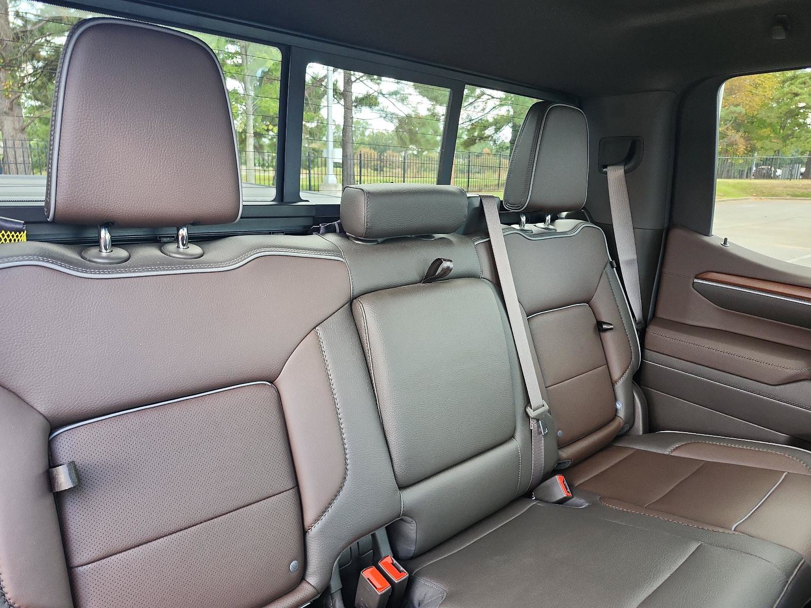 Used 2025 GMC Sierra 1500 Denali w/ Denali Reserve Package AWD/4WD image 11