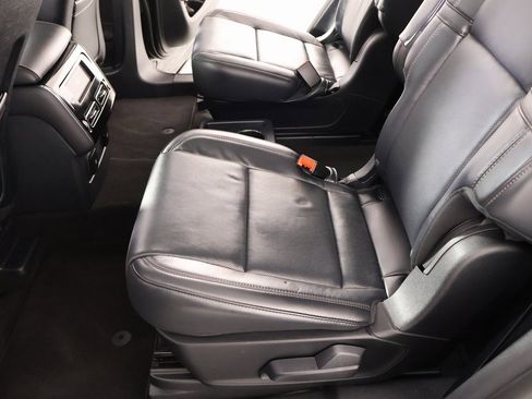 Used 2025 Lincoln Aviator Reserve w/ Equipment Group 201A image 13