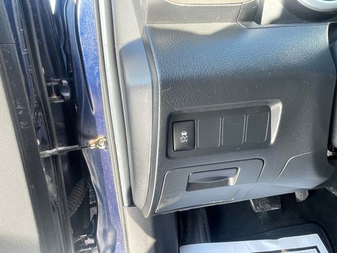 Used 2010 Toyota Matrix S image 17