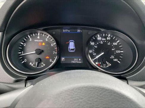 Certified 2020 Nissan Rogue SV image 25