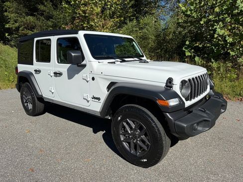 Used 2025 Jeep Wrangler Unlimited Sport image 4