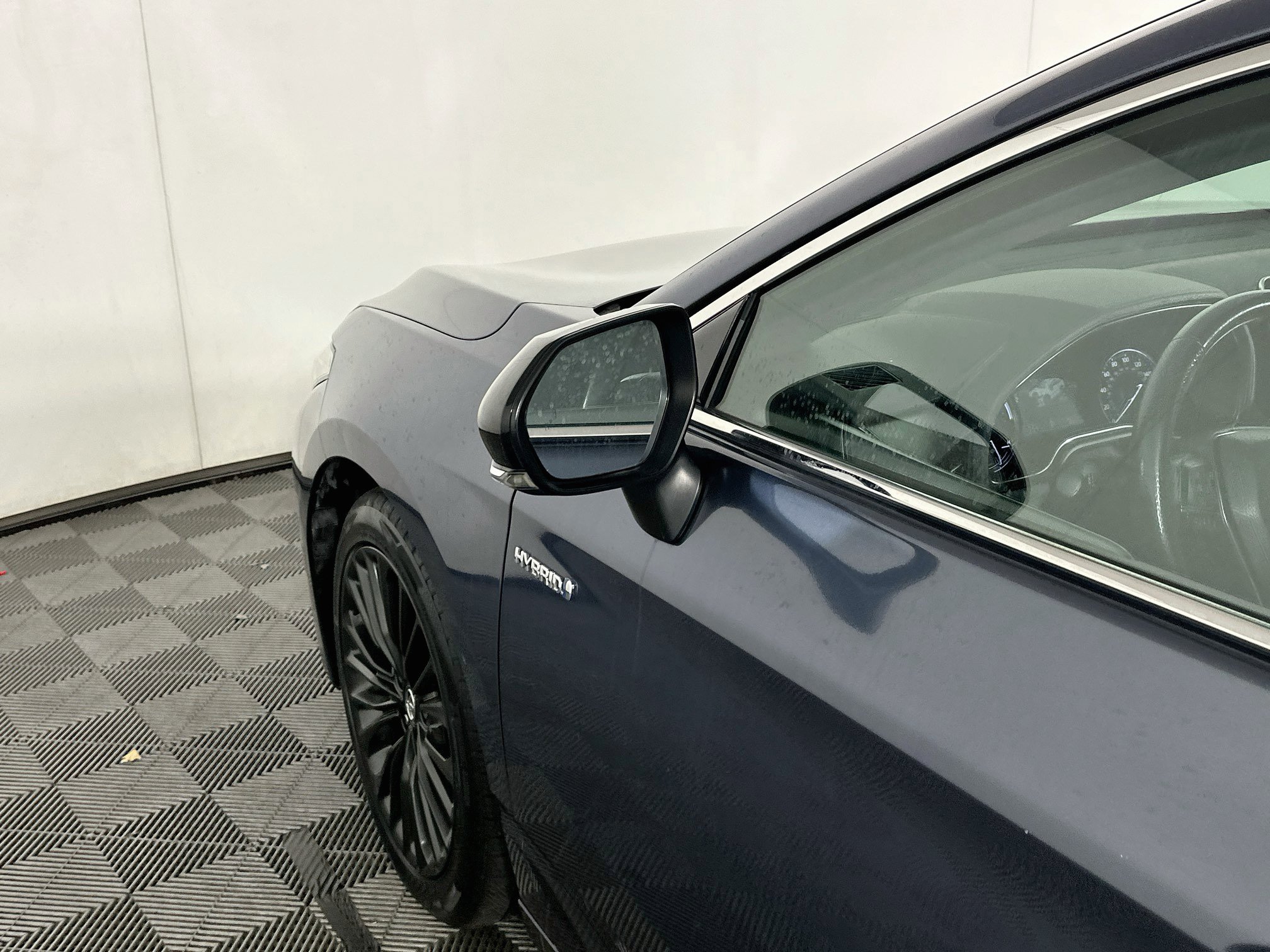 Used 2019 Toyota Avalon XSE w/ Preferred Accessory Package FWD image 16