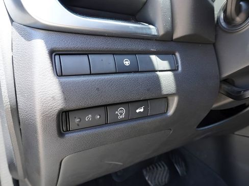 Used 2024 Nissan Rogue SV FWD image 10