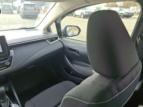Used 2023 Toyota Corolla LE w/ LE Convenience Package image 11