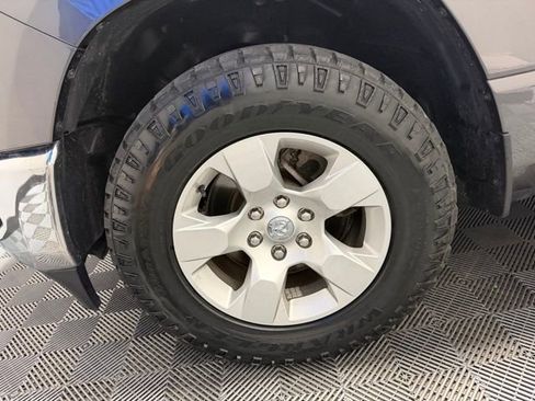 Used 2020 RAM 1500 Big Horn AWD/4WD image 39