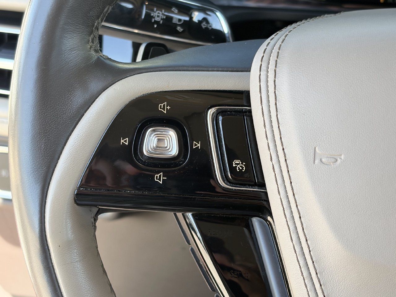 Used 2020 Lincoln Aviator Reserve w/ Equipment Group 202A AWD/4WD image 21