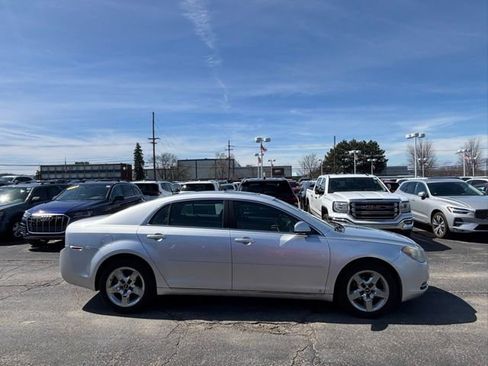 Used 2010 Chevrolet Malibu LT w/ Power Convenience Package image 4