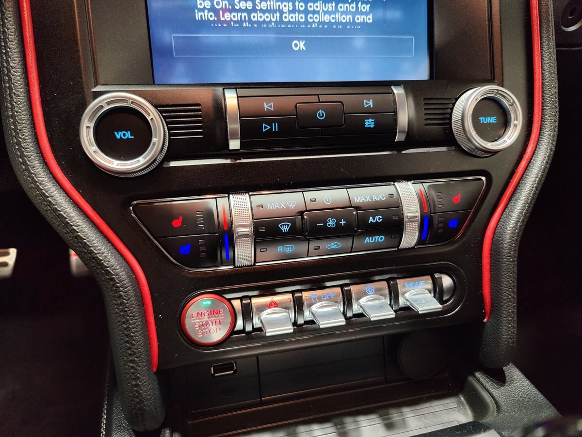 Used 2022 Ford Mustang GT Premium w/ GT Performance Package RWD image 31