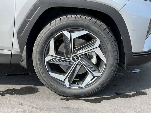 Certified 2023 Hyundai Tucson Limited AWD/4WD image 16