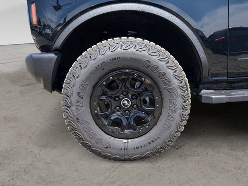 Certified 2024 Ford Bronco Outer Banks w/ Sasquatch Package AWD/4WD image 9