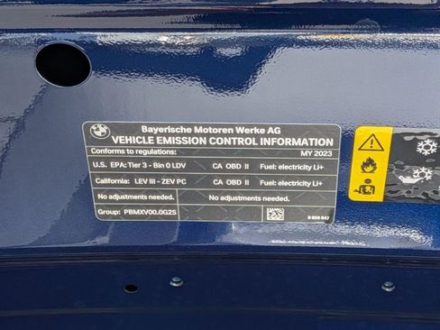 Certified 2023 BMW i4 eDrive35 w/ Premium Package RWD image 27