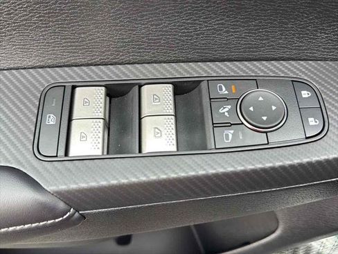 New 2026 Mitsubishi Outlander SE image 15